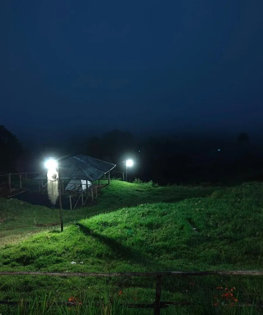 Alloggio per agriturismo De Hobbit Tent Camping Vattavada