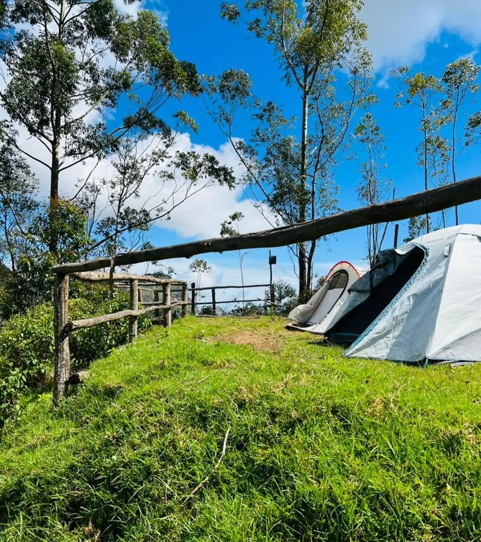De Hobbit Tent Camping Vattavada